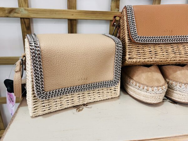 BOLSO RIGIDO RAFIA