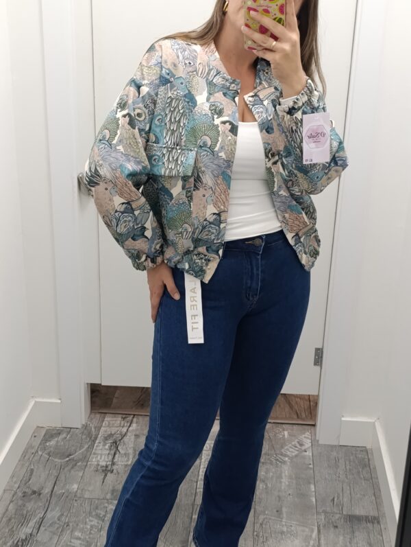 BOMBER ESTAMPADA - Imagen 2