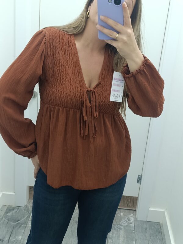 BLUSA ENGOMADA